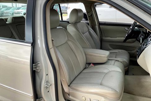 Used 2008 Cadillac DTS w/ Trunk Convenience Package image 8