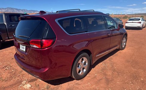 Used 2017 Chrysler Pacifica Touring-L Plus image 5