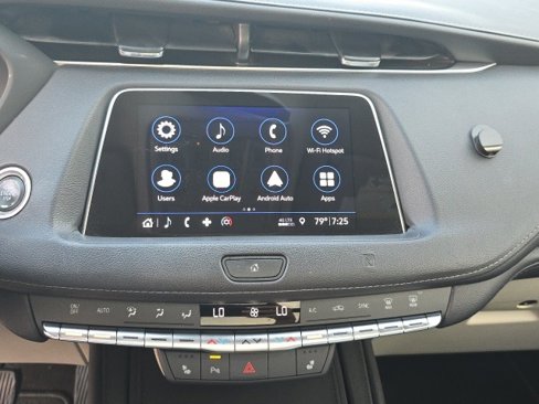 Used 2019 Cadillac XT4 Luxury w/ Cold Weather Package image 24