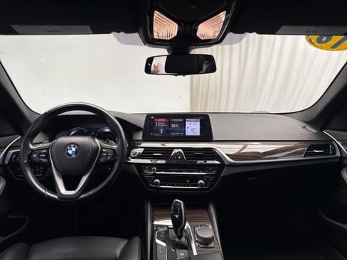 Used 2018 BMW 530e image 17