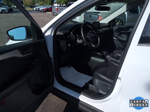 Used 2022 Ford Escape SE w/ Cold Weather Package image 11
