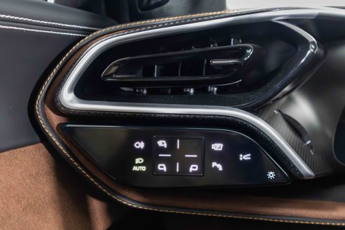 Used 2024 Ferrari 296 GTS image 32