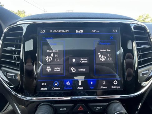Used 2019 Jeep Grand Cherokee Limited image 42