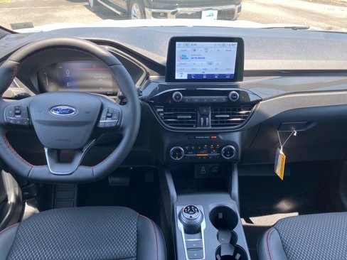 New 2025 Ford Escape ST-Line w/ Equipment Group 301A image 9