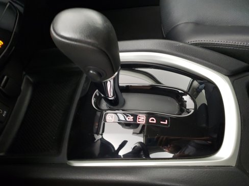 Used 2016 Nissan Rogue SL image 25