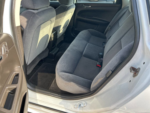 Used 2010 Chevrolet Impala LT image 12