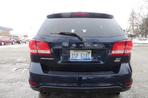 Used 2017 Dodge Journey SXT w/ Comfort/Convenience Group image 26
