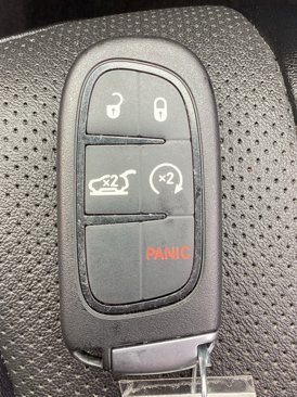 Used 2021 Jeep Cherokee Trailhawk w/ Premium Leather Package image 17