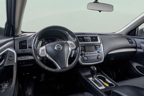 Used 2017 Nissan Altima 2.5 SR w/ Midnight Edition Package image 10