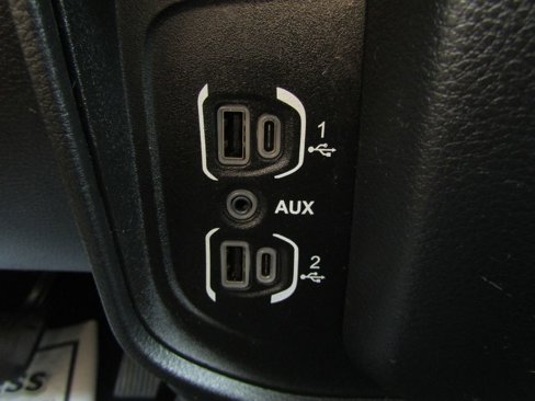 Used 2019 RAM 1500 Laramie image 27