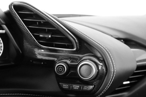Used 2018 Ferrari 488 Spider image 31