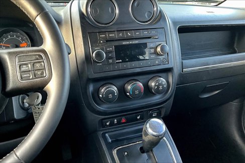 Used 2015 Jeep Patriot High Altitude image 6