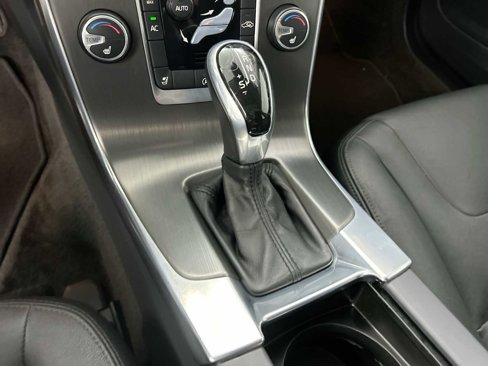 Used 2015 Volvo V60 T5 Premier image 21