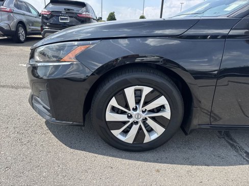 Used 2023 Nissan Altima 2.5 S image 11