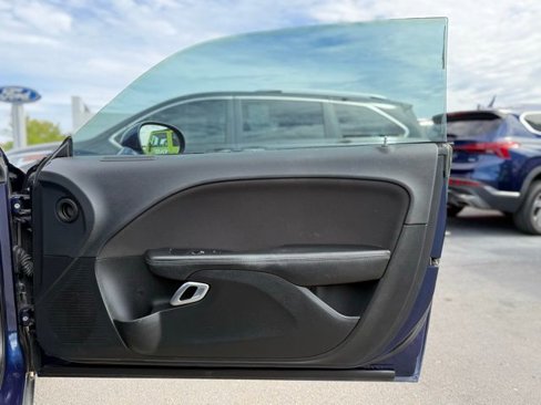 Used 2015 Dodge Challenger SXT w/ Driver Convenience Group image 14