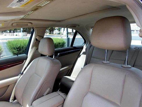 Used 2011 Mercedes-Benz C 300 Luxury image 14