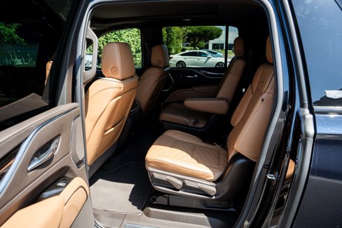 Used 2022 Cadillac Escalade ESV Premium Luxury image 42