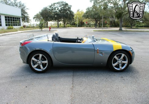 Used 2006 Pontiac Solstice Convertible w/ Premium Package image 15