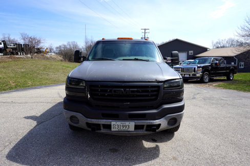 Used 2004 GMC Sierra 3500 4x4 Extended Cab w/ Heavy-Duty Power Package image 12