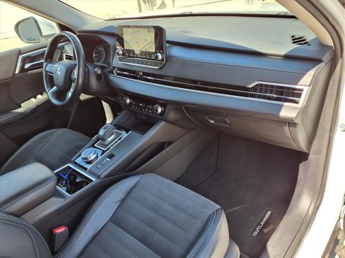 Used 2022 Mitsubishi Outlander SE image 8