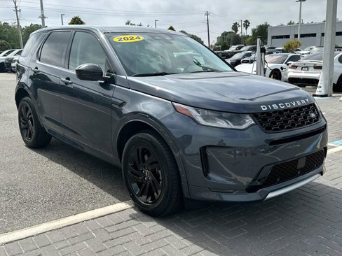 New 2024 Land Rover Discovery Sport S image 9