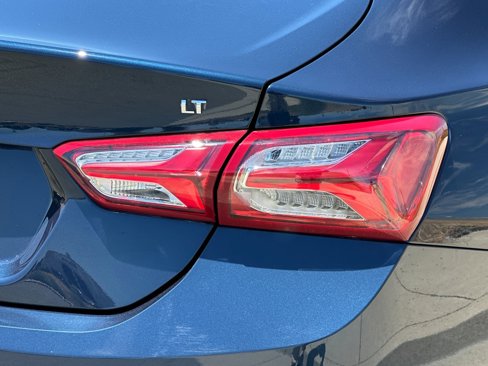 Used 2022 Chevrolet Malibu LT image 32