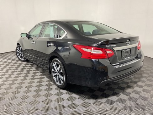 Used 2016 Nissan Altima 2.5 SR image 9
