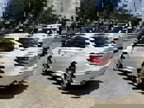 Used 2020 Honda Accord LX image 3