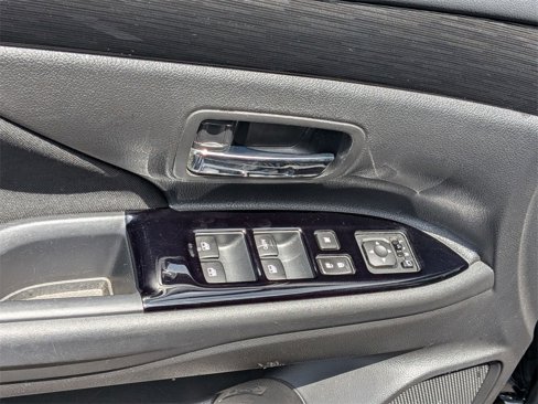 Used 2018 Mitsubishi Outlander LE image 10