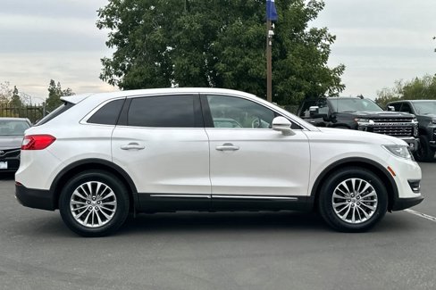 Used 2017 Lincoln MKX Select w/ Select Plus Package image 8