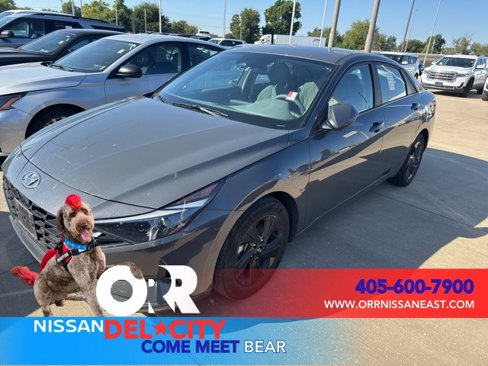 Used 2023 Hyundai Elantra SEL image 1