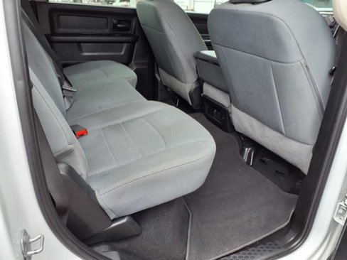Used 2018 RAM 2500 Tradesman w/ Chrome Appearance Group image 19