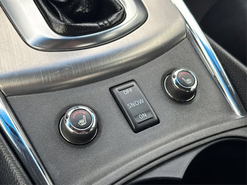 Used 2012 INFINITI G37 x w/ Premium Pkg image 41