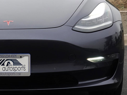 Used 2018 Tesla Model 3 Long Range image 4
