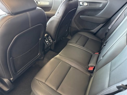 Certified 2025 Volvo XC40 B5 Plus image 11