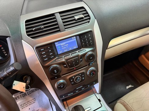 Used 2015 Ford Explorer 4WD image 17