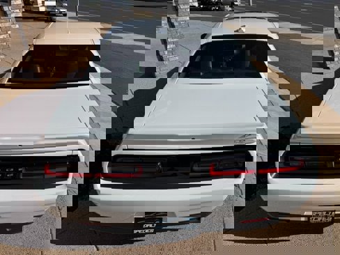 Used 2016 Dodge Challenger SRT w/ Technology Group image 20