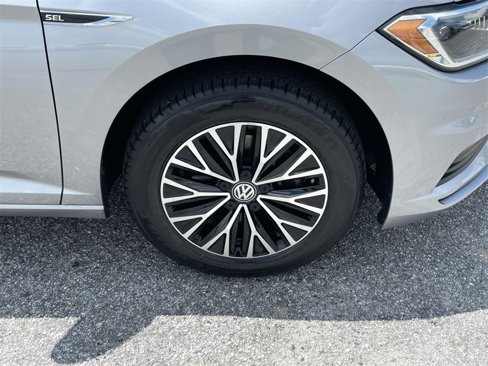 Certified 2019 Volkswagen Jetta SEL w/ Cold Weather Package image 9