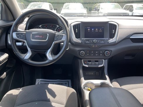 Used 2024 GMC Terrain SLE image 37
