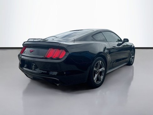 Used 2015 Ford Mustang Coupe image 8