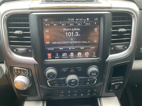 Used 2015 RAM 1500 Limited image 19