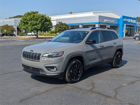 Used 2023 Jeep Cherokee Altitude Lux image 7