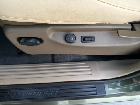 Used 2003 Ford Explorer Sport Trac 2WD image 18