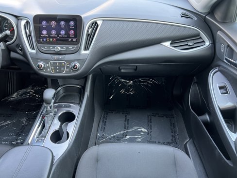 Used 2022 Chevrolet Malibu LT image 34