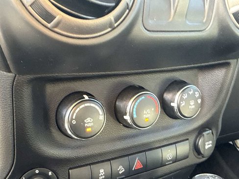 Used 2018 Jeep Wrangler Sport image 17