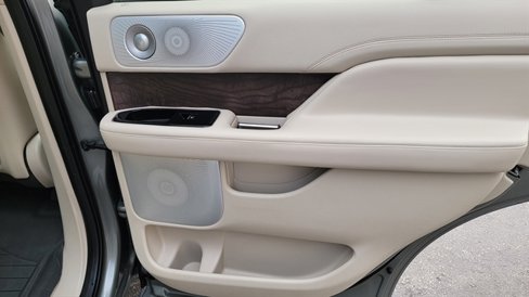 Used 2019 Lincoln Navigator Reserve image 45