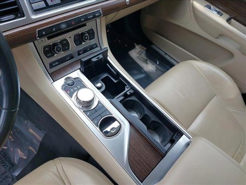 Used 2014 Jaguar XF 3.0 image 23