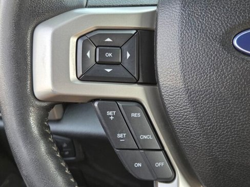 Used 2017 Ford F150 Lariat image 30