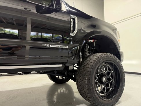 Used 2022 Ford F250 Platinum w/ FX4 Off-Road Package image 18