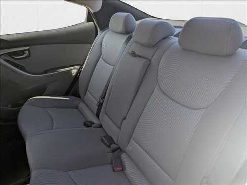 Used 2015 Hyundai Elantra SE image 17